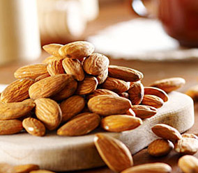 eat almonds, diabetes and heart disease to stay away