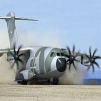 britain-receives-its-largest-millitary-aircraft-0420119