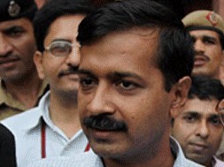 arvind kejriwal gets notice from income tax department