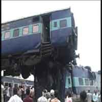 kalka-howrah-derails-63-killed-07201111