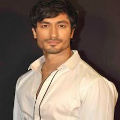 vidyut will play main role in movies