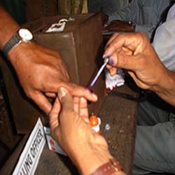 260-candidates-face-criminal-charges-in--west-bengal-election-05201109